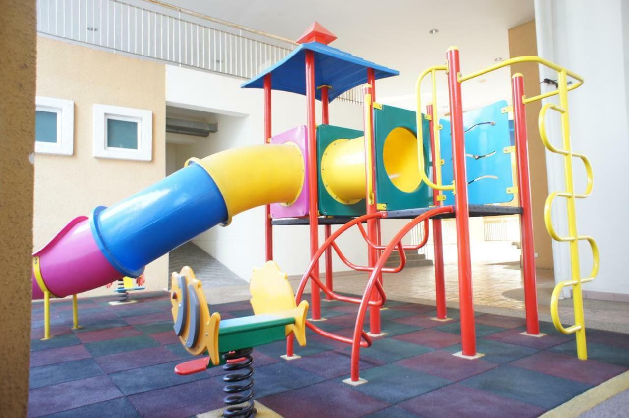Hauzz Seri Bukit Ceylon Residence Kuala Lumpur Exterior photo